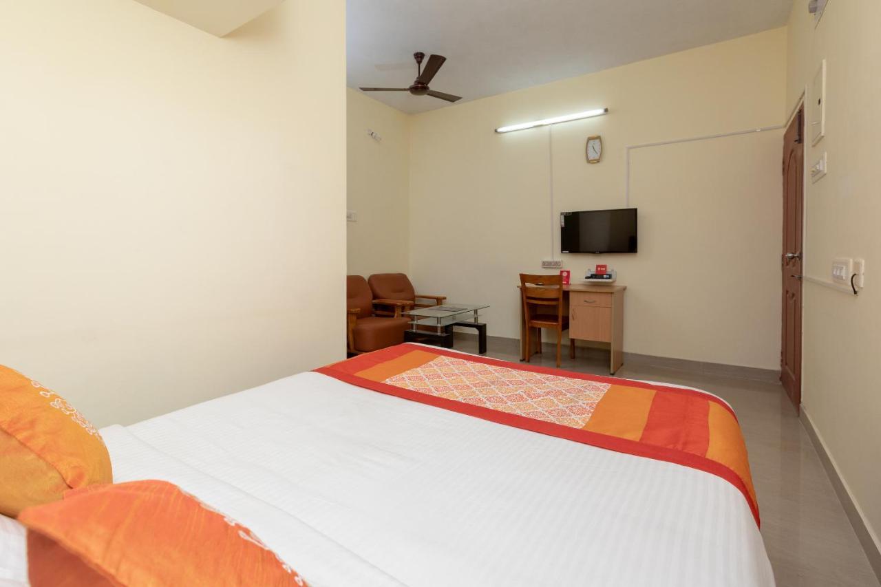 Oyo 16622 Vasantham Guest House Chennai Exterior photo